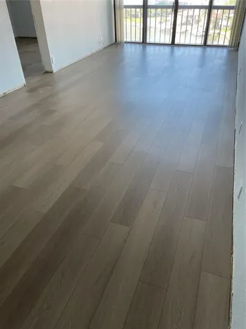 255 Dolphin Point Clearwater FL 33767