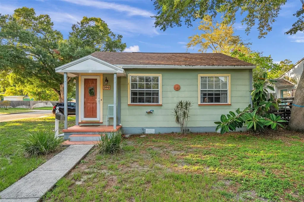 245 44th Avenue N St Petersburg FL 33703