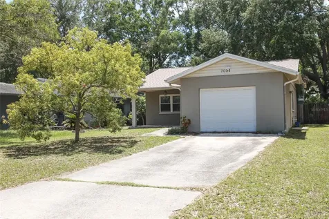 7034 2nd Street N St Petersburg FL 33702
