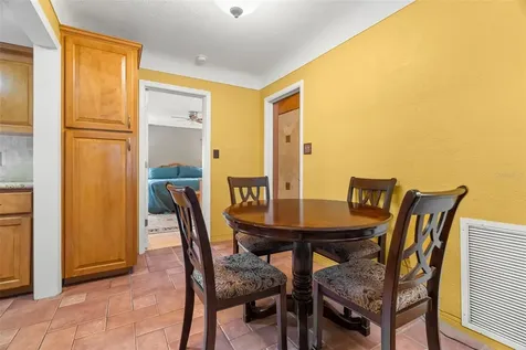 2467 36th Avenue N St Petersburg FL 33713
