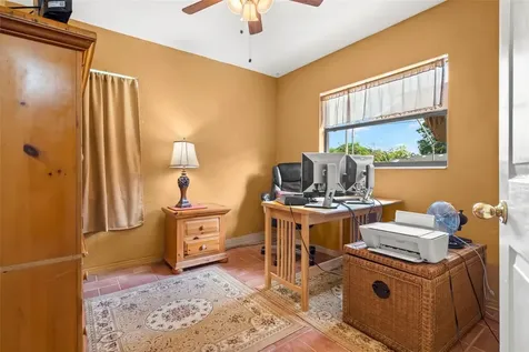 2467 36th Avenue N St Petersburg FL 33713