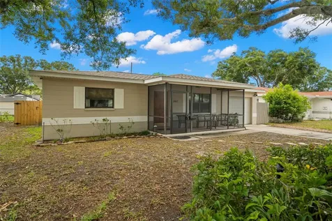 2467 36th Avenue N St Petersburg FL 33713