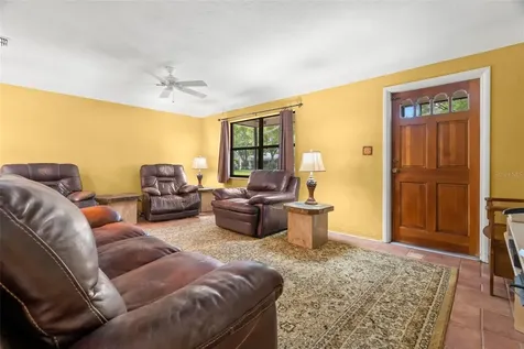 2467 36th Avenue N St Petersburg FL 33713