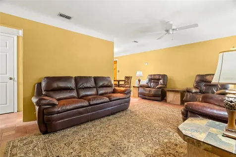 2467 36th Avenue N St Petersburg FL 33713