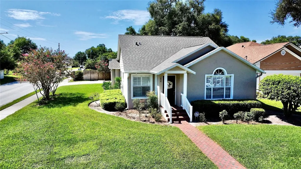 1896 White Avenue Orlando FL 32806