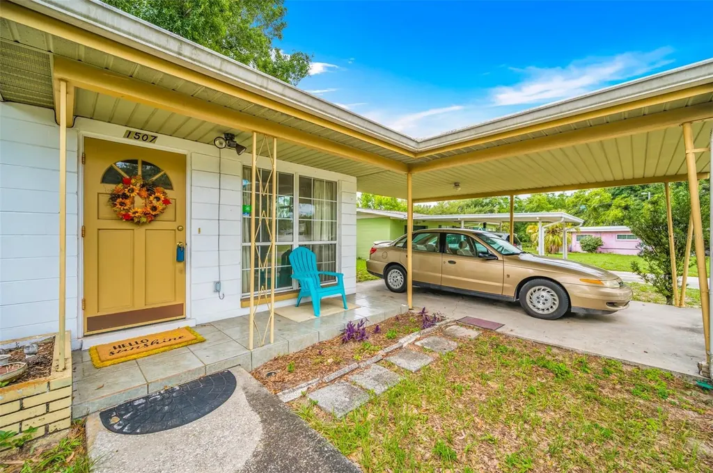 1507 Heather Avenue Tampa FL 33612