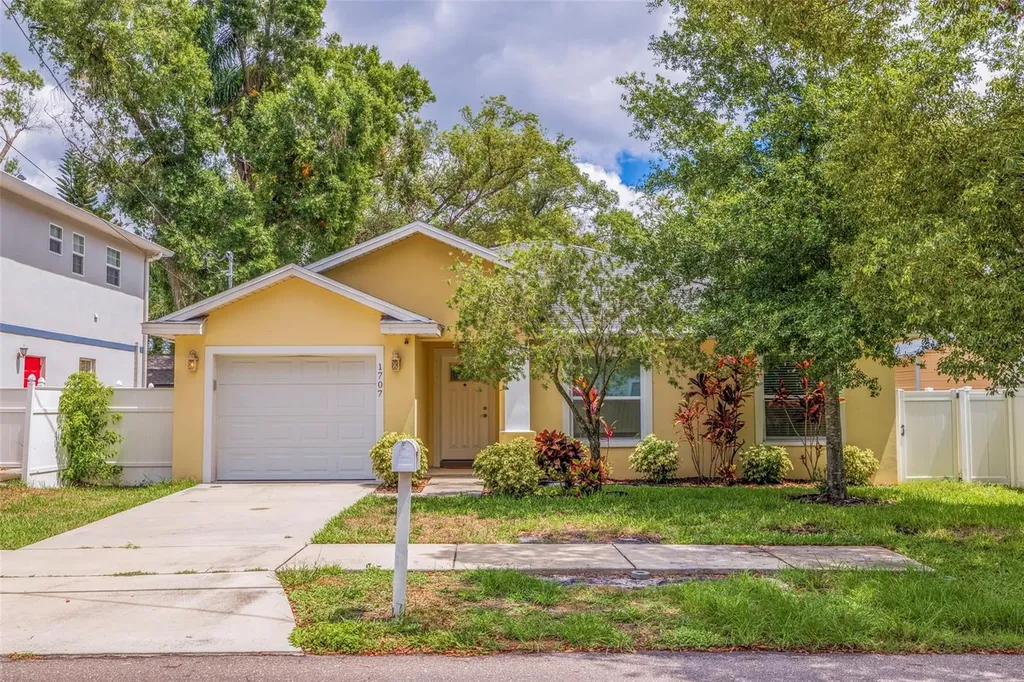 1707 W Kirby Street Tampa FL 33604