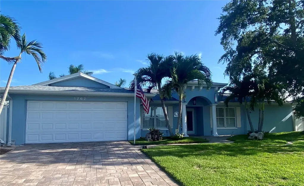 1762 72nd Avenue NE St Petersburg FL 33702