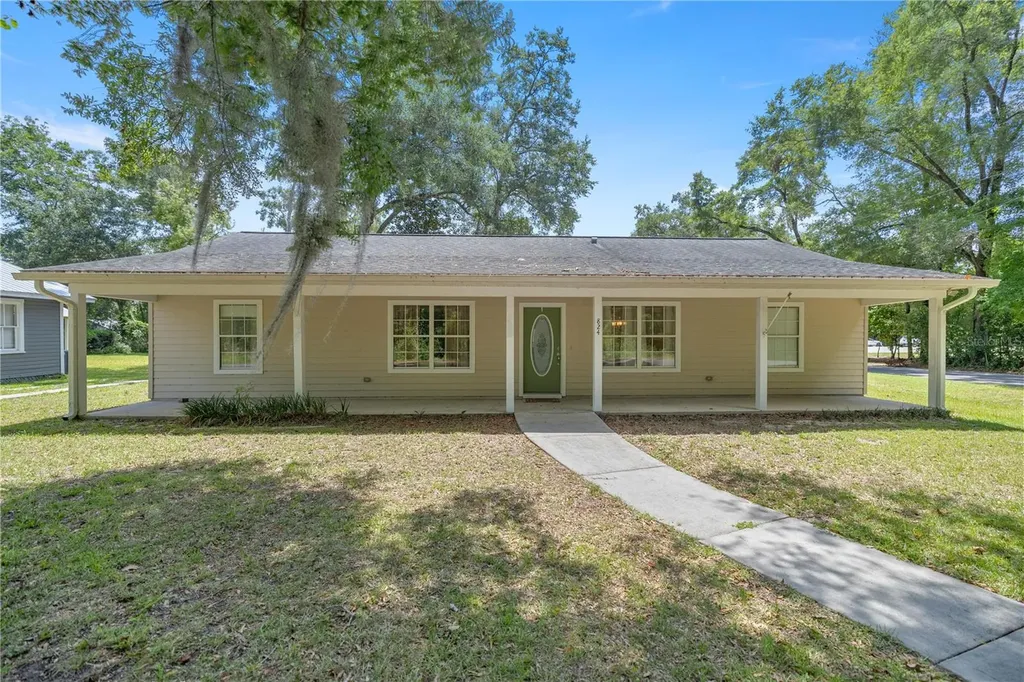 824 SW 2nd Street Trenton FL 32693