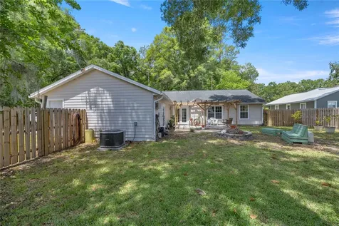 824 SW 2nd Street Trenton FL 32693