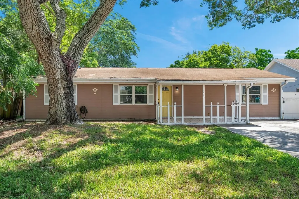 1525 S Jefferson Avenue Clearwater FL 33756