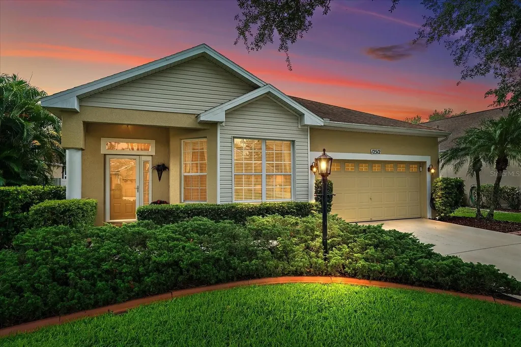 12512 Tall Pines Way Lakewood Ranch FL 34202