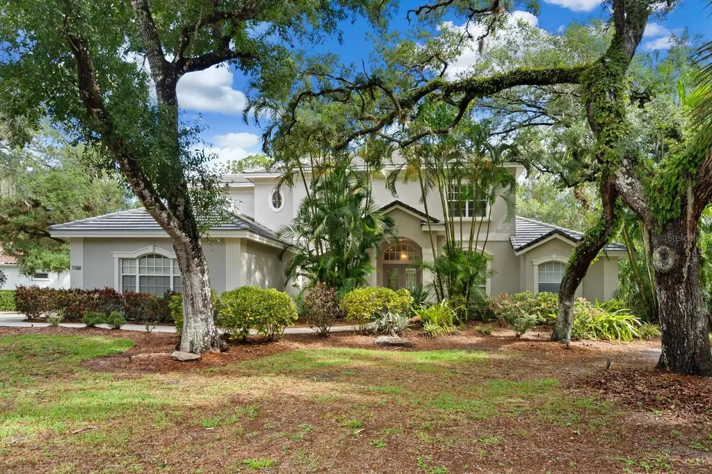 7566 Albert Tillinghast Drive Sarasota FL 34240