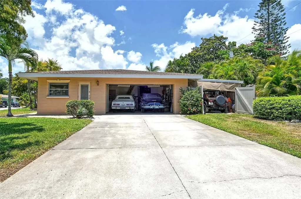 3225 Duncan Way Sarasota FL 34239