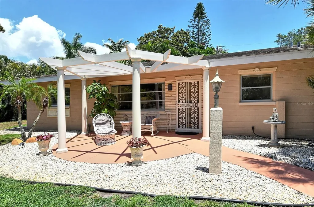 3225 Duncan Way Sarasota FL 34239