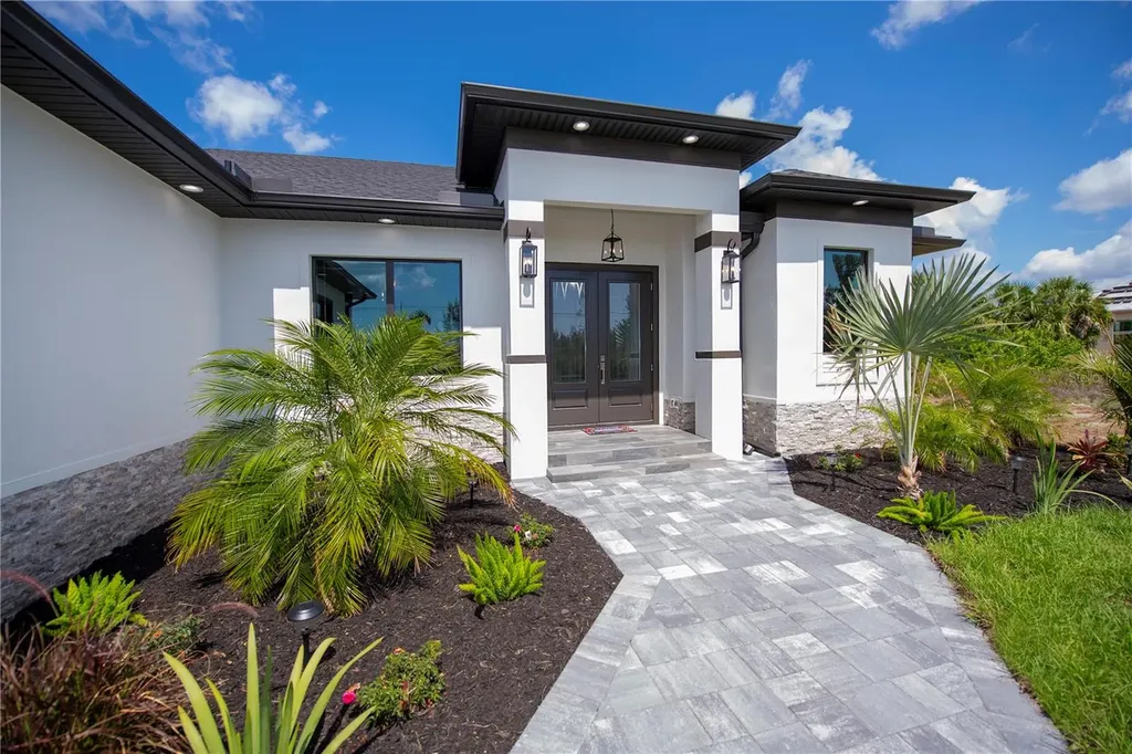 11 Pinehurst Court Rotonda West FL 33947