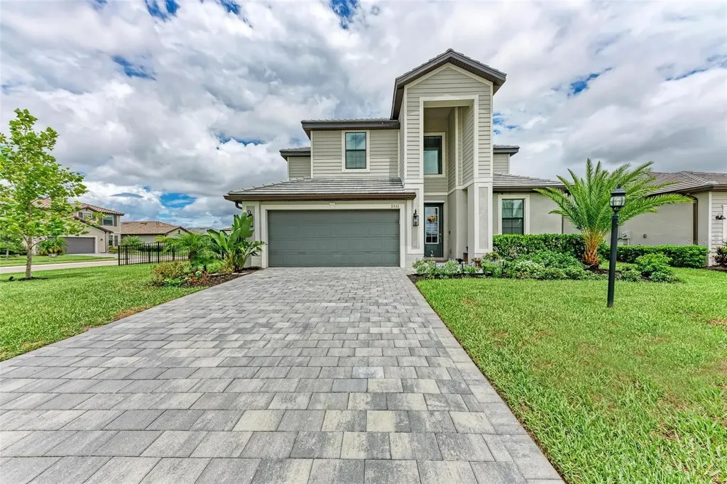 5311 Coral Reef Way Bradenton FL 34211