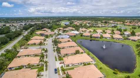 4910 Whispering Oaks Drive North Port FL 34287