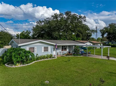 908 N Crystal Terrace Plant City FL 33563