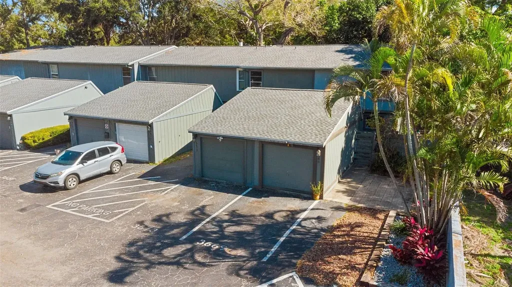 3669 45th Way N St Petersburg FL 33713