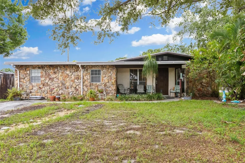 8409 River Oaks Drive Tampa FL 33615