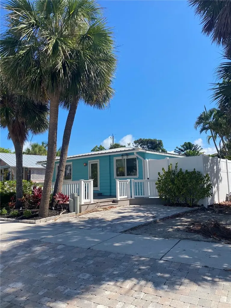 113 Beach Road Sarasota FL 34242
