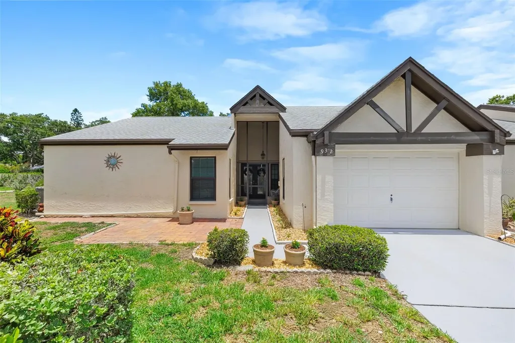 932 Rosewood Lane Palm Harbor FL 34684