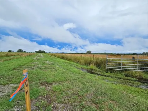 1013 Cattle Ranch Road Venus FL 33960