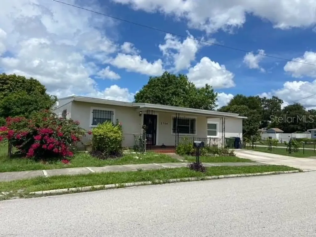 2706 N Tampania Avenue Tampa FL 33607