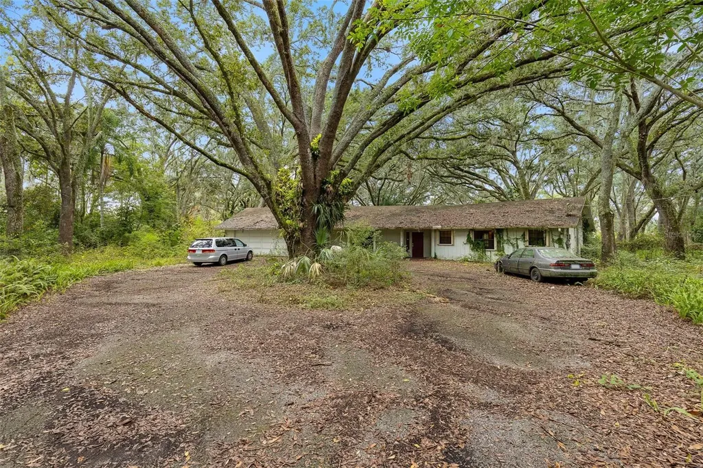 1016 Crystal Lake Road Lutz FL 33548