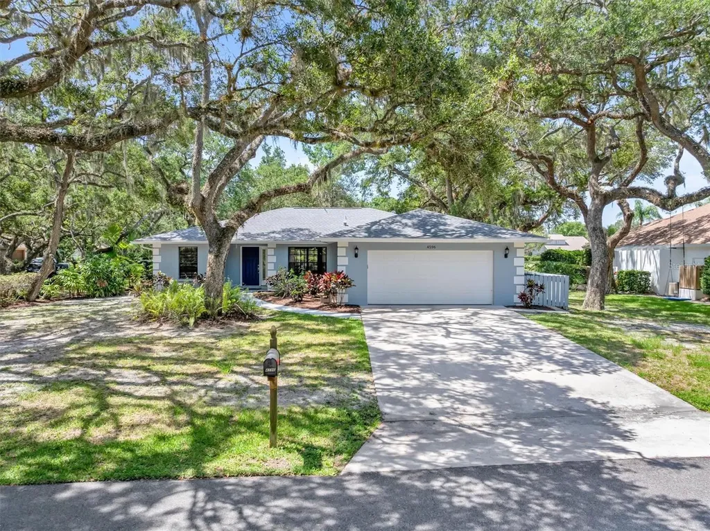 4596 Friar Tuck Lane Sarasota FL 34232