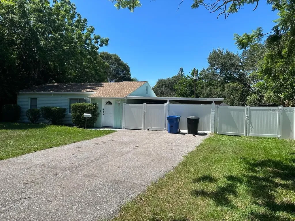 1565 Canterbury Road N St Petersburg FL 33710