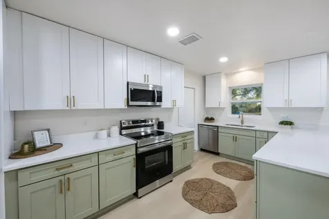 6324 41st Avenue N St Petersburg FL 33709