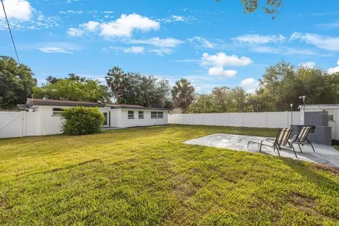 6324 41st Avenue N St Petersburg FL 33709