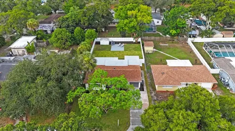 6324 41st Avenue N St Petersburg FL 33709