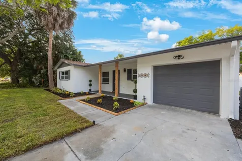 6324 41st Avenue N St Petersburg FL 33709