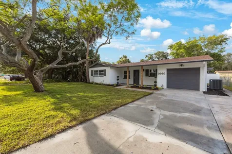 6324 41st Avenue N St Petersburg FL 33709
