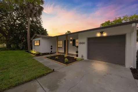6324 41st Avenue N St Petersburg FL 33709