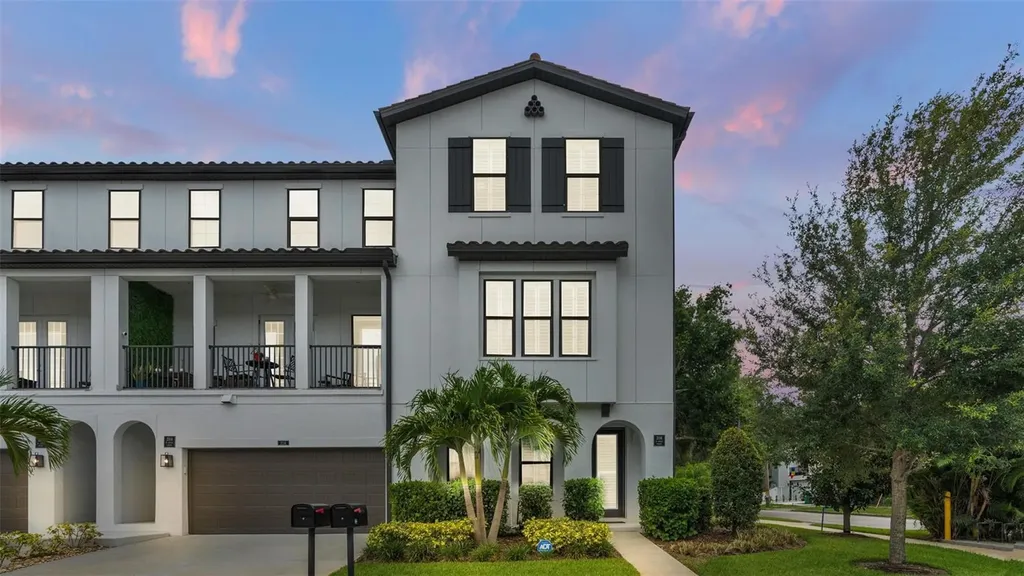 2116 W Azeele Street Tampa FL 33606