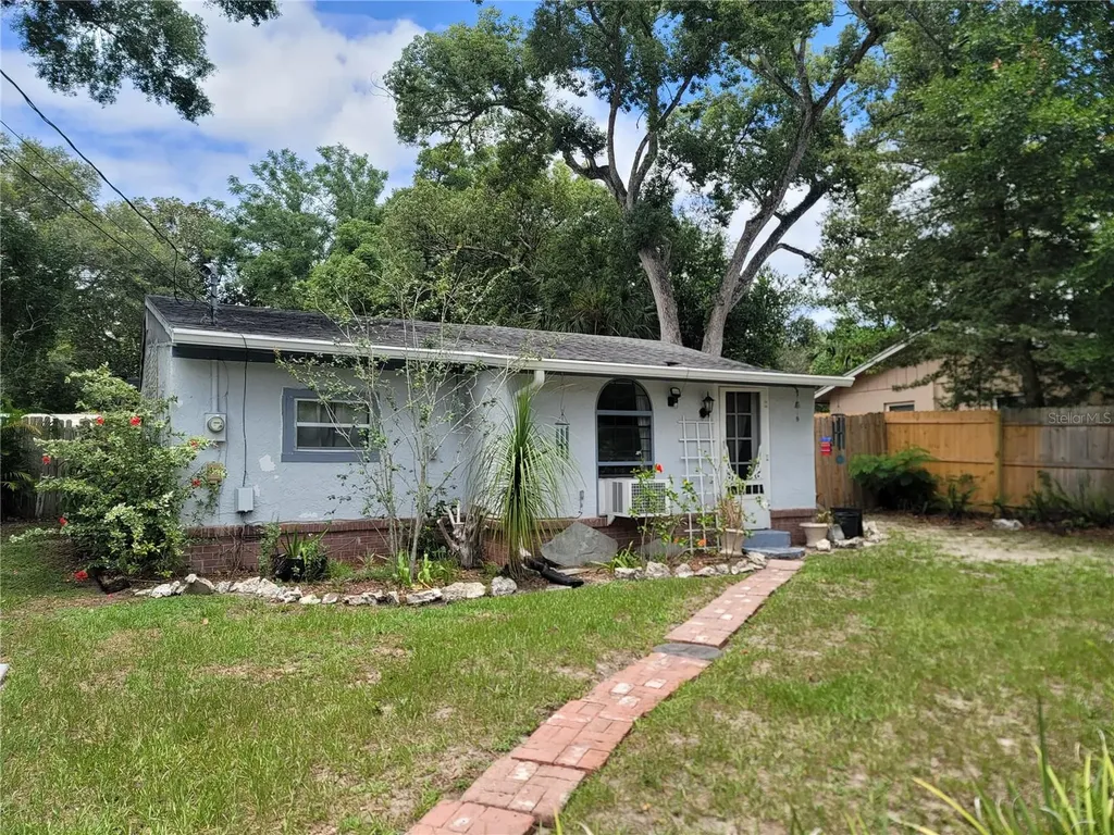 351 W Graves Avenue Orange City FL 32763