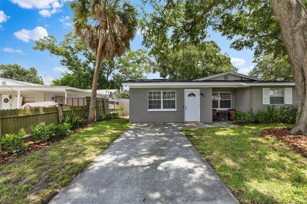 6806 S Hesperides Street Tampa FL 33616