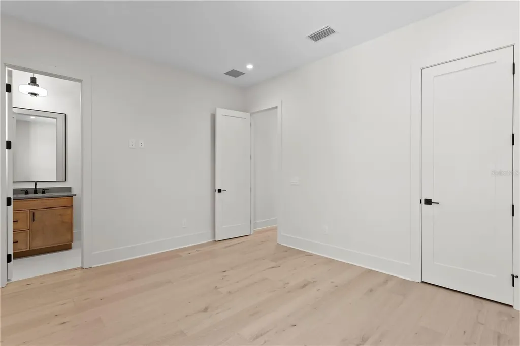 4305 W Zelar Street Tampa FL 33629