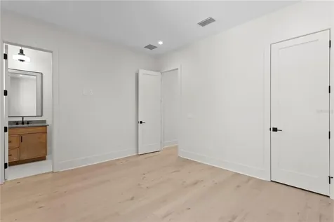 4305 W Zelar Street Tampa FL 33629