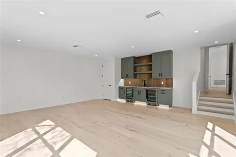 4305 W Zelar Street Tampa FL 33629