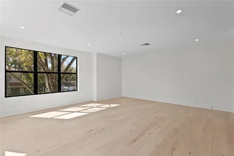 4305 W Zelar Street Tampa FL 33629