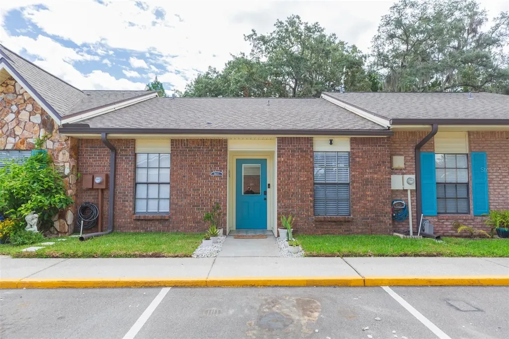8611 Carroll Oaks Drive Tampa FL 33614