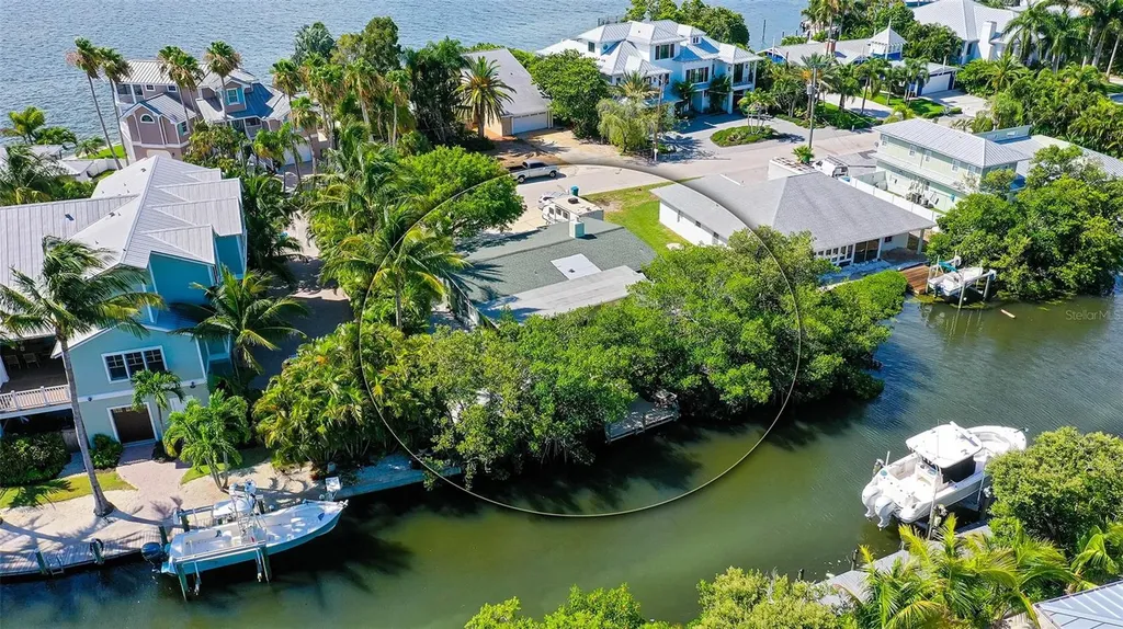 524 56th Street Holmes Beach FL 34217