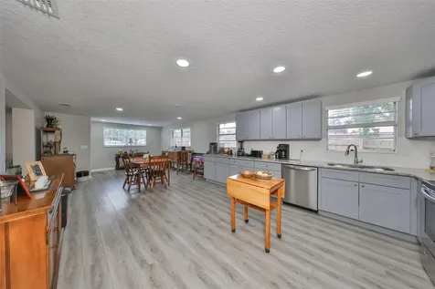 8912 El Portal Drive Tampa FL 33604