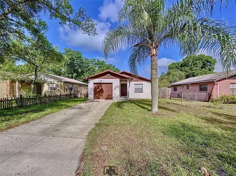 8424 N Orangeview Avenue Tampa FL 33617