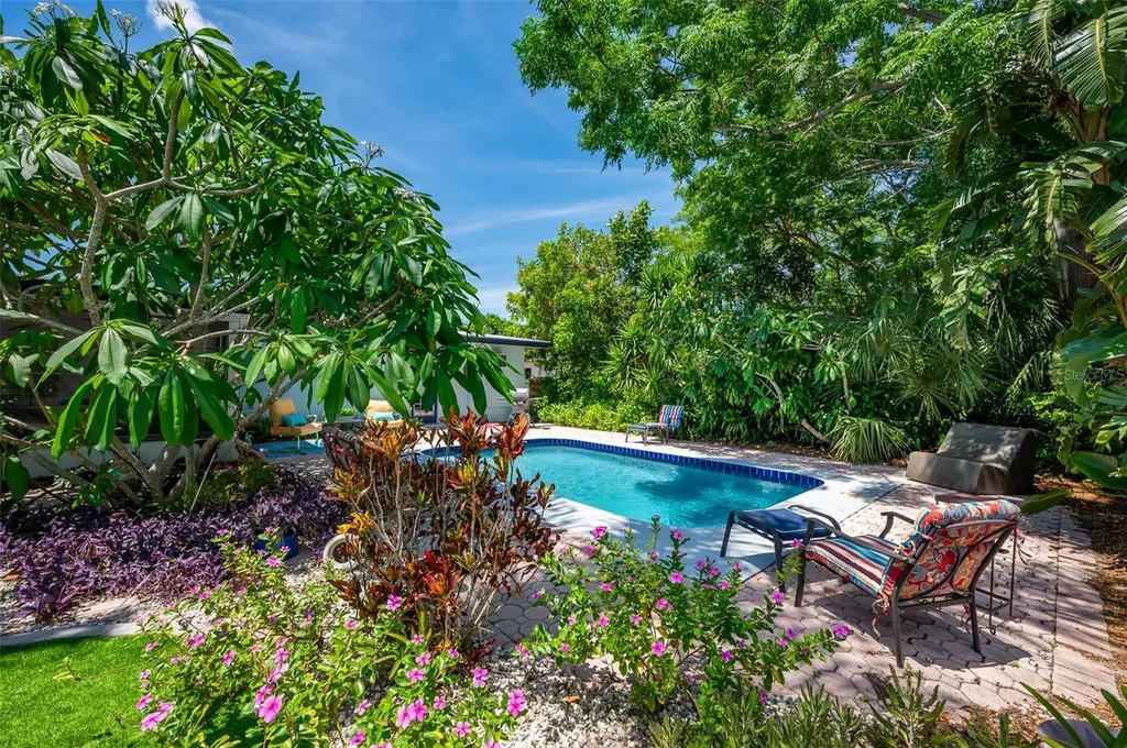 3801 Helene Street Sarasota FL 34233